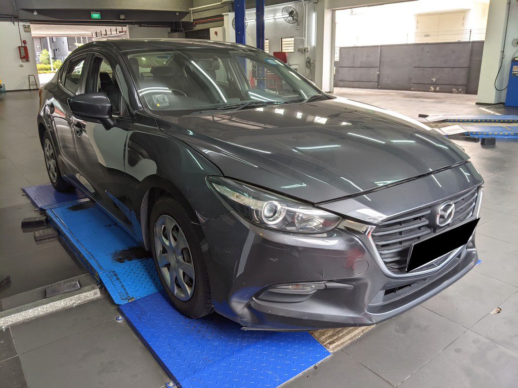 Mazda 3 Sedan 1.5 At Eu6