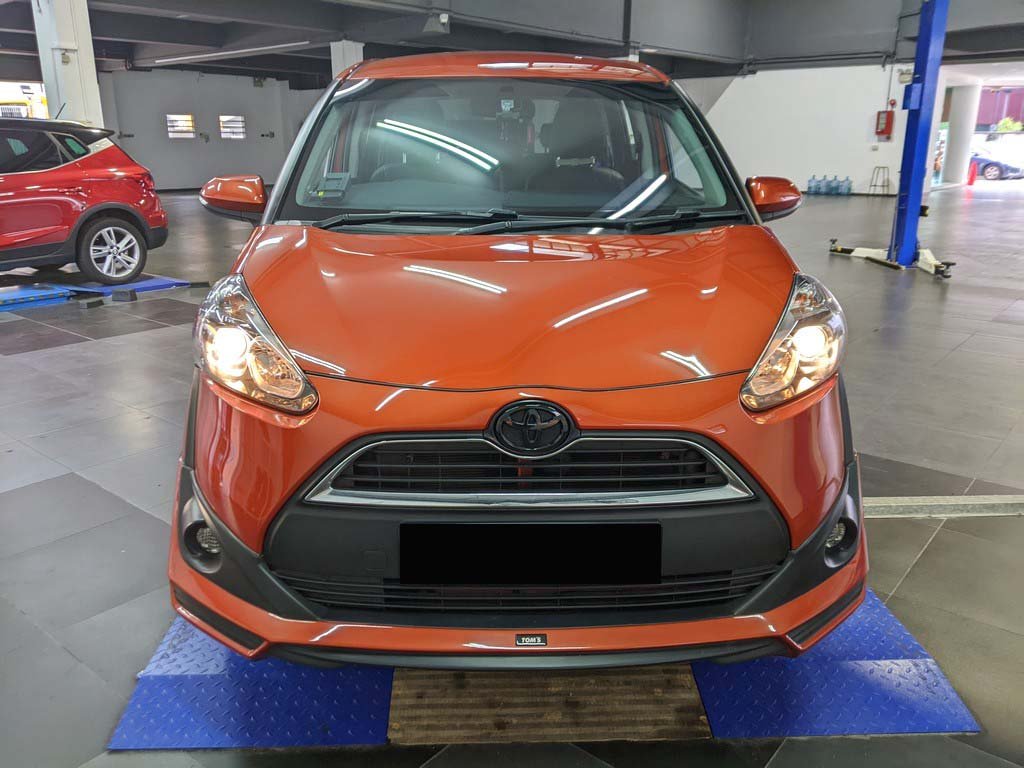 Toyota Sienta 1.5 CVT STD