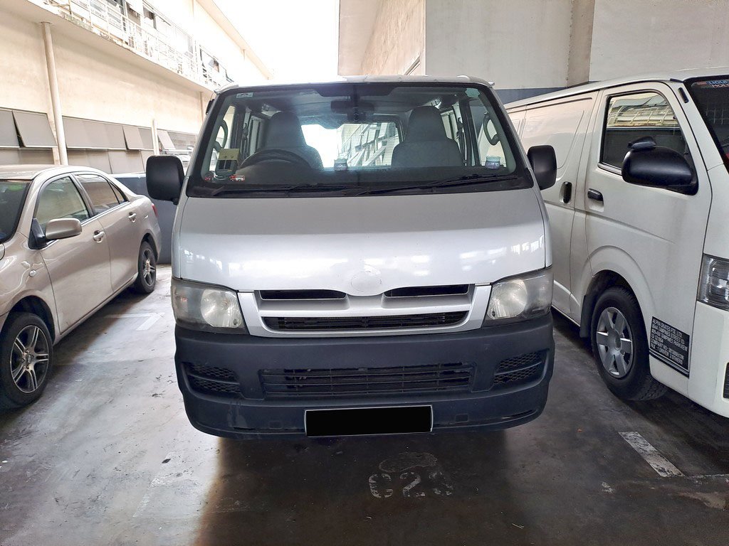 Toyota Hiace Manual (COE Till 04/2026)