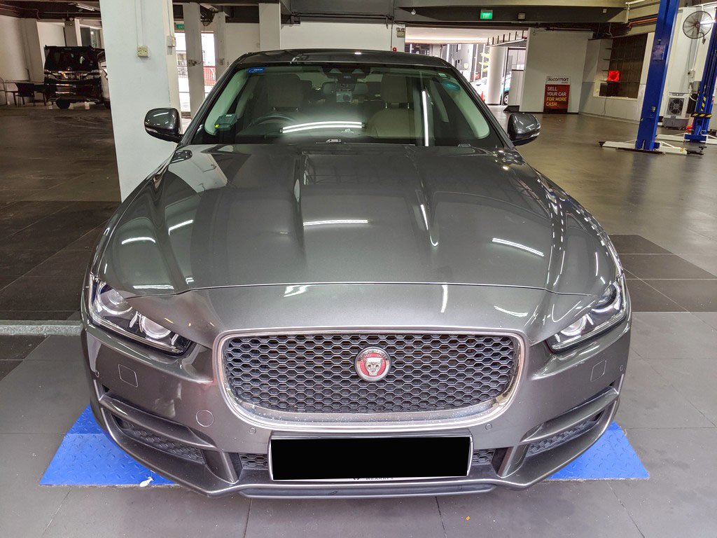 Jaguar XE 2.0 I4