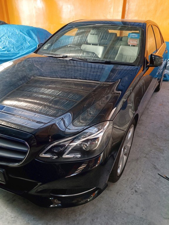Mercedes Benz E250 Sedan (R18)