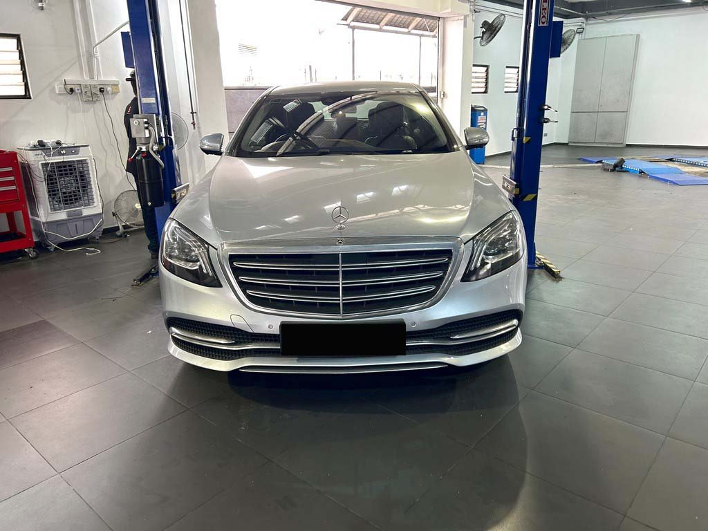 Mercedes Benz S320L (R19 Led)