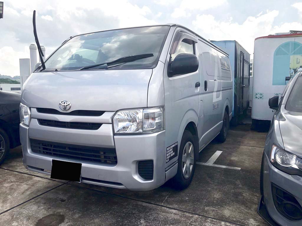 Toyota Hiace Van Turbo 5Dr Mt