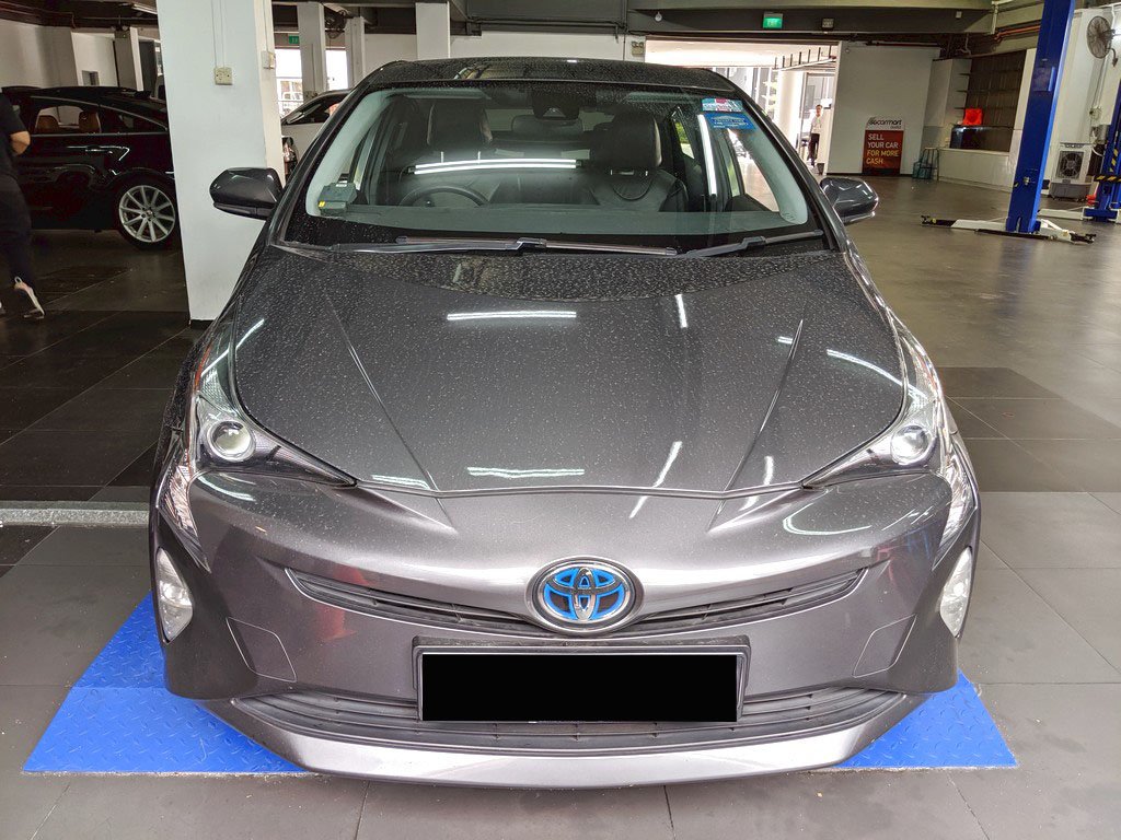 Toyota Prius 1.8S CVT (Hybrid)