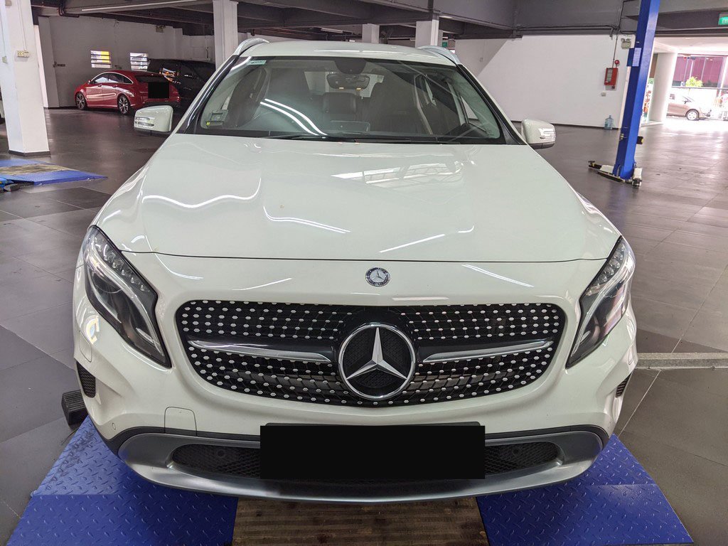 Mercedes Benz Gla180 (r18 Bi)