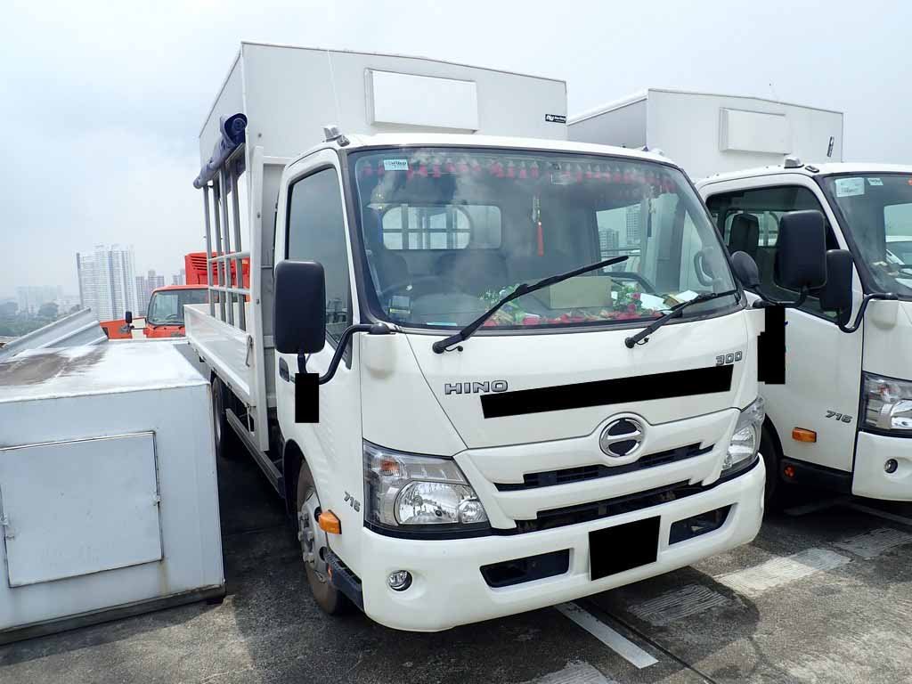 Hino Xzu710r 14ft Wid Cab 7 Ton Mt