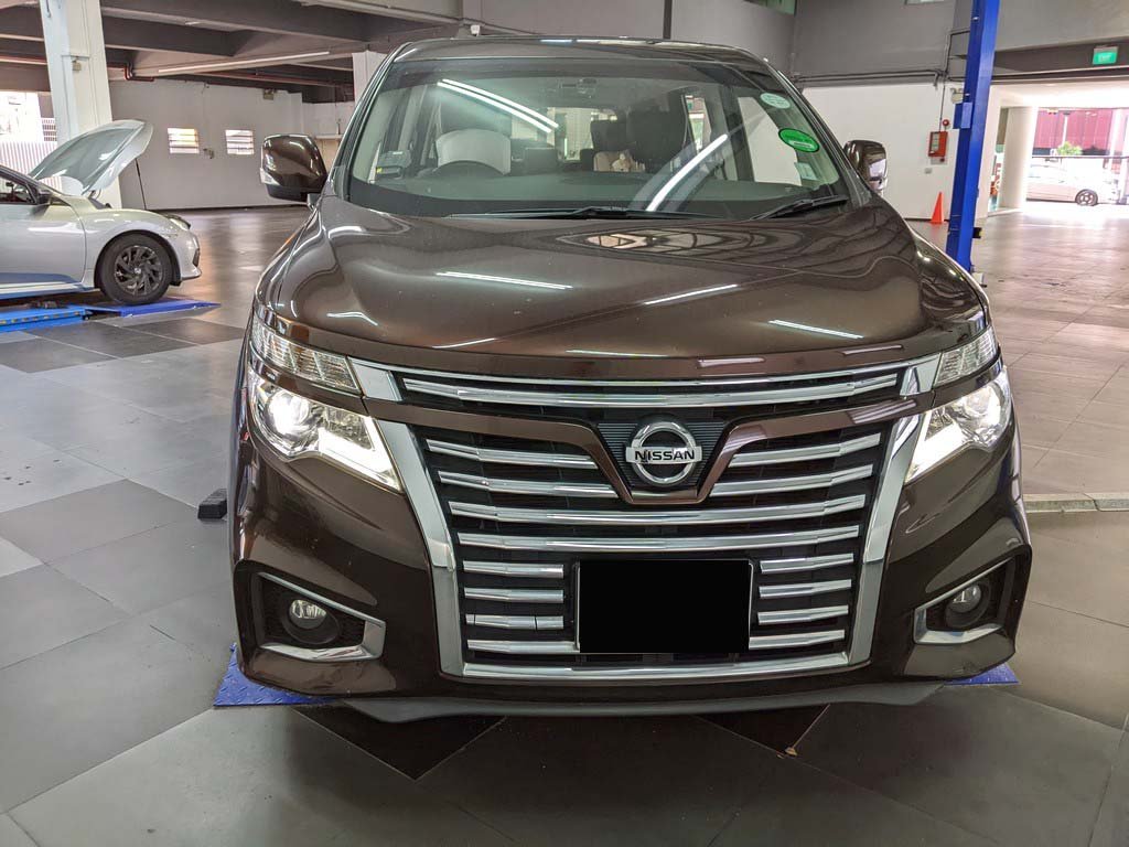 Nissan Elgrand Highway Star 2.5 MCVT 7Ab Sunroof