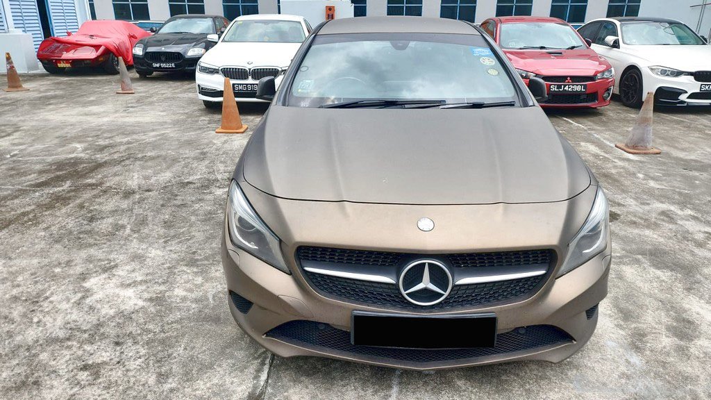 Mercedes Benz Cla180 (r18 Bi)