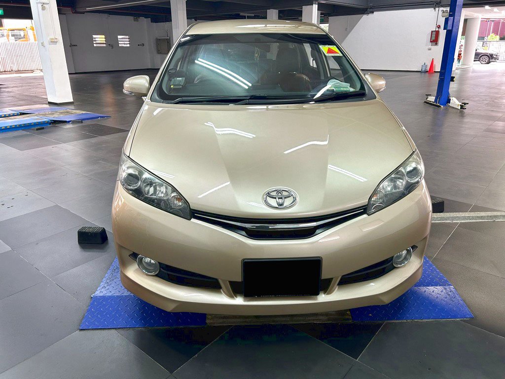 Toyota Wish 1.8 CVT