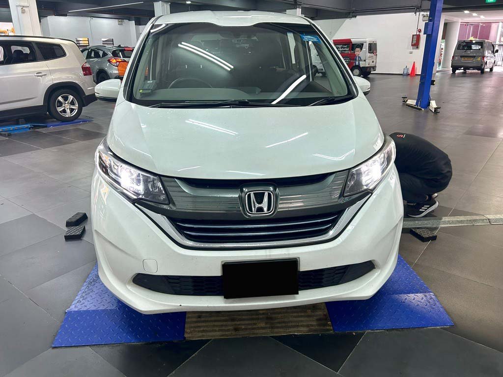 Honda Freed 1.5G Auto (Hybrid)