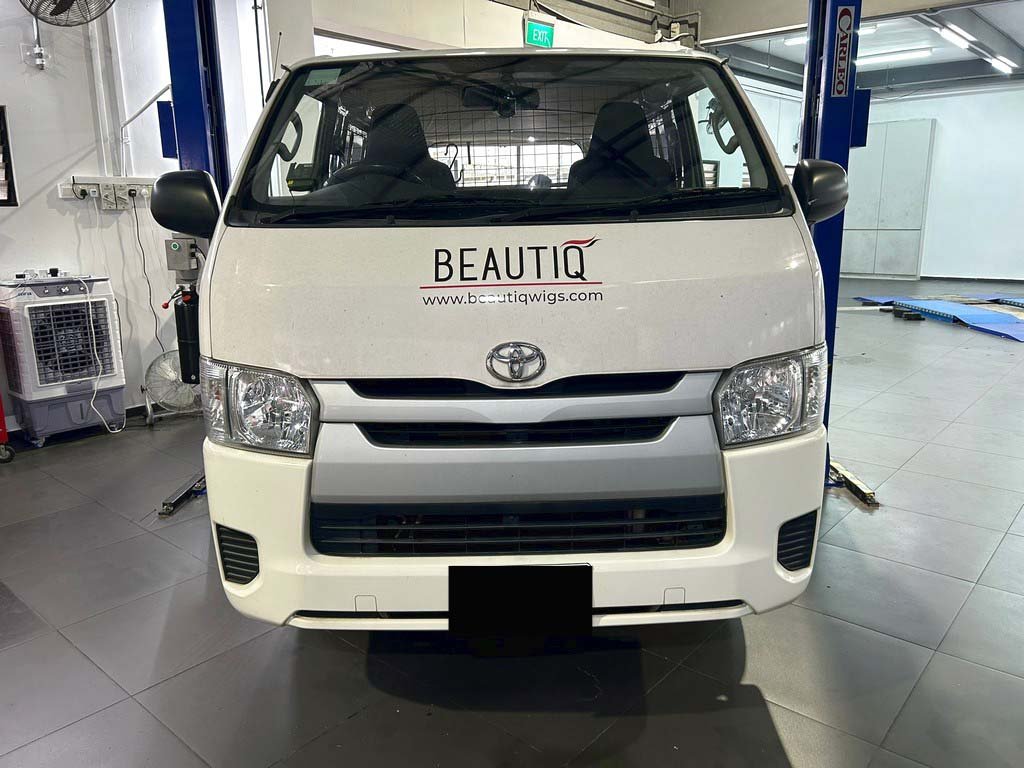 Toyota Hiace Van Turbo 5Dr MT