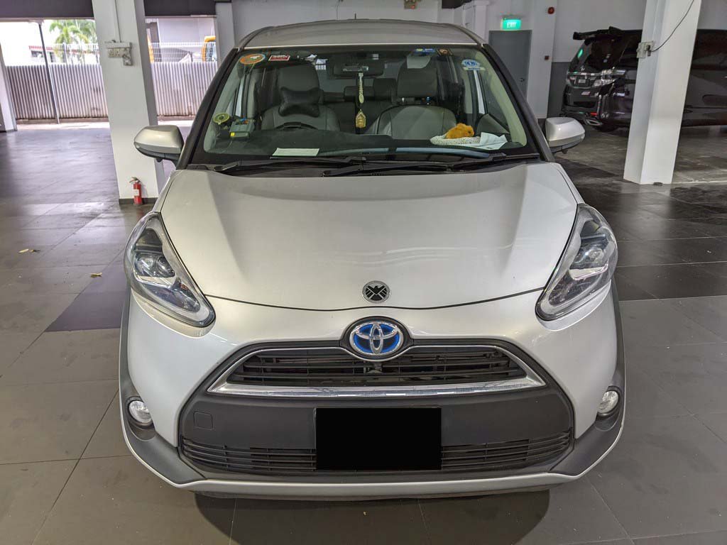 Toyota Sienta 1.5G CVT (Hybrid)
