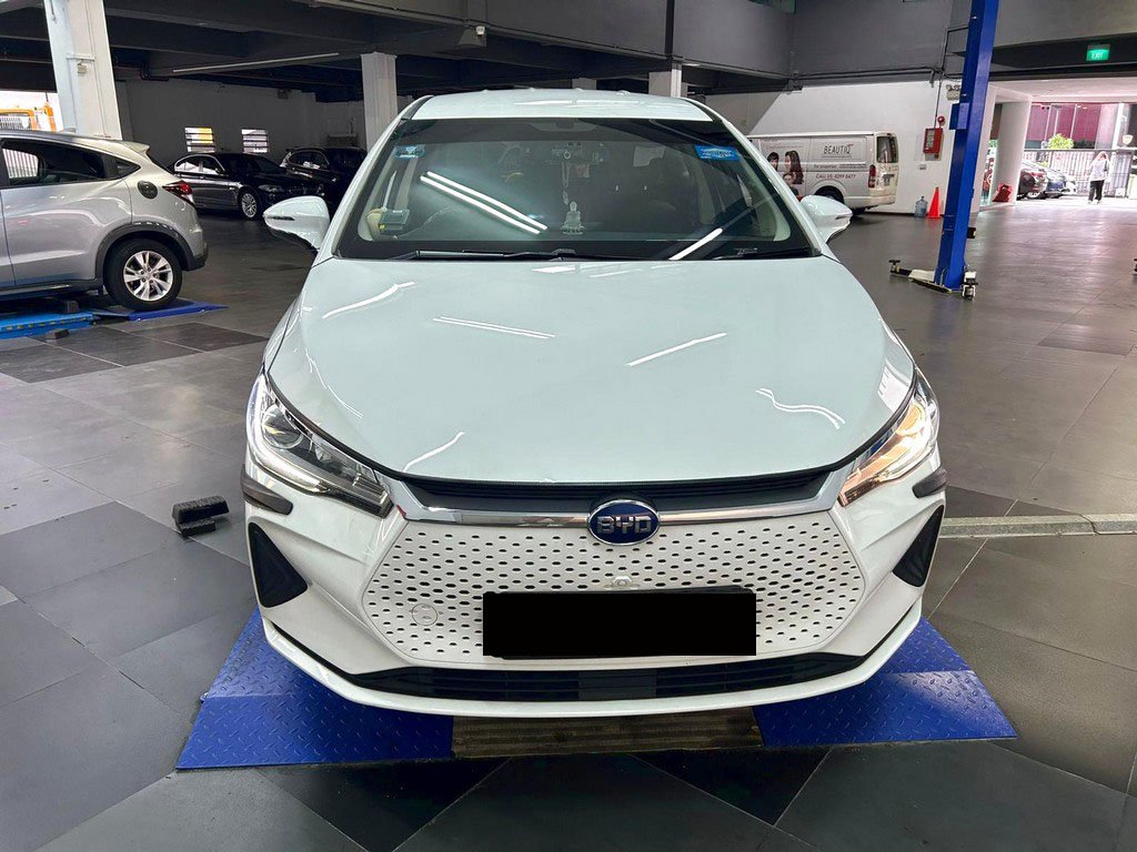 Byd E6 (me 2) (Electric Vehicle)
