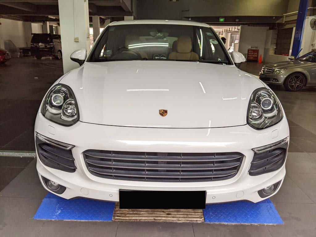 Porsche Cayenne Platinum Edition (E2-II) E5