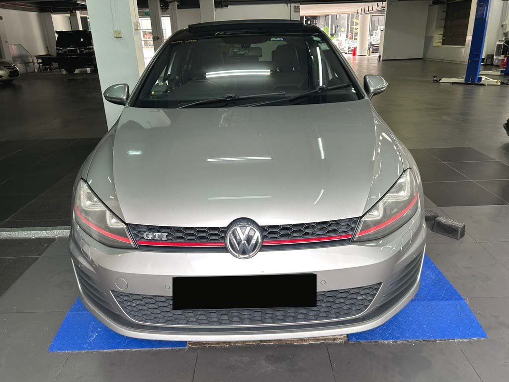 Volkswagen Golf GTI 2.0 TSI