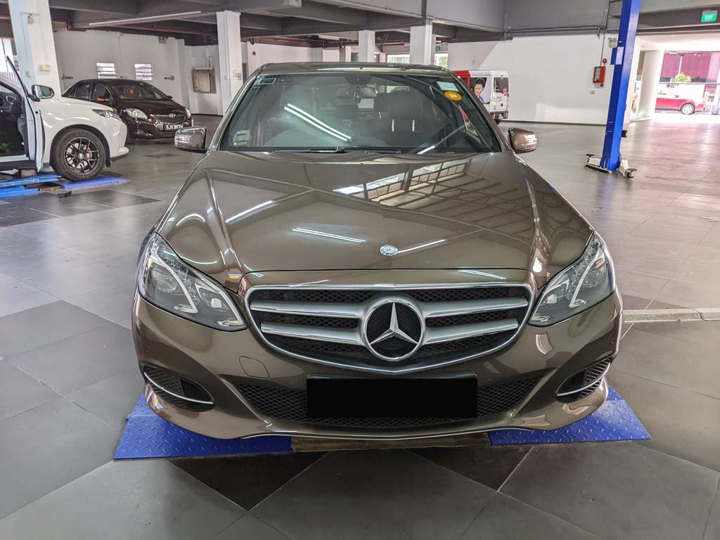 Mercedes Benz E250 Sedan (R18)