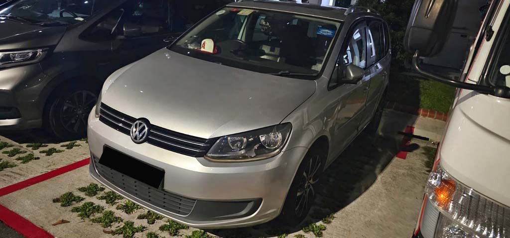 Volkswagen Touran 1.6 Tdi At 1t332z