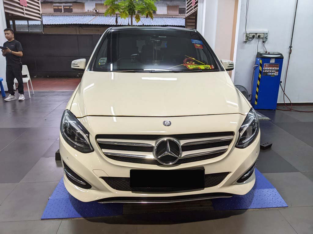 Mercedes Benz B180 Style (R16 Led)
