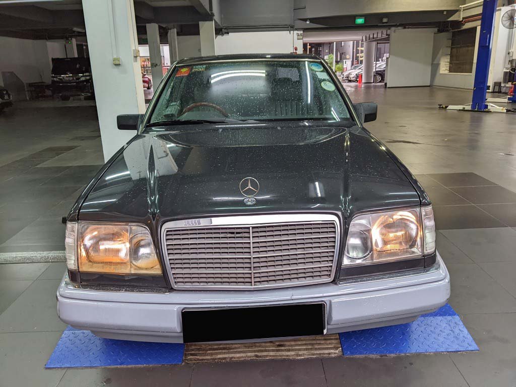 Mercedes Benz 200E Auto (COE Till 04/2029)