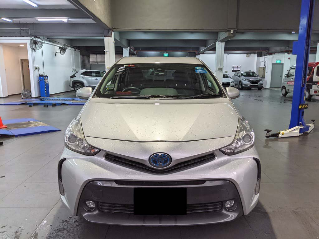 Toyota Prius Alpha Hybrid 1.8s Cvt (Hybrid)