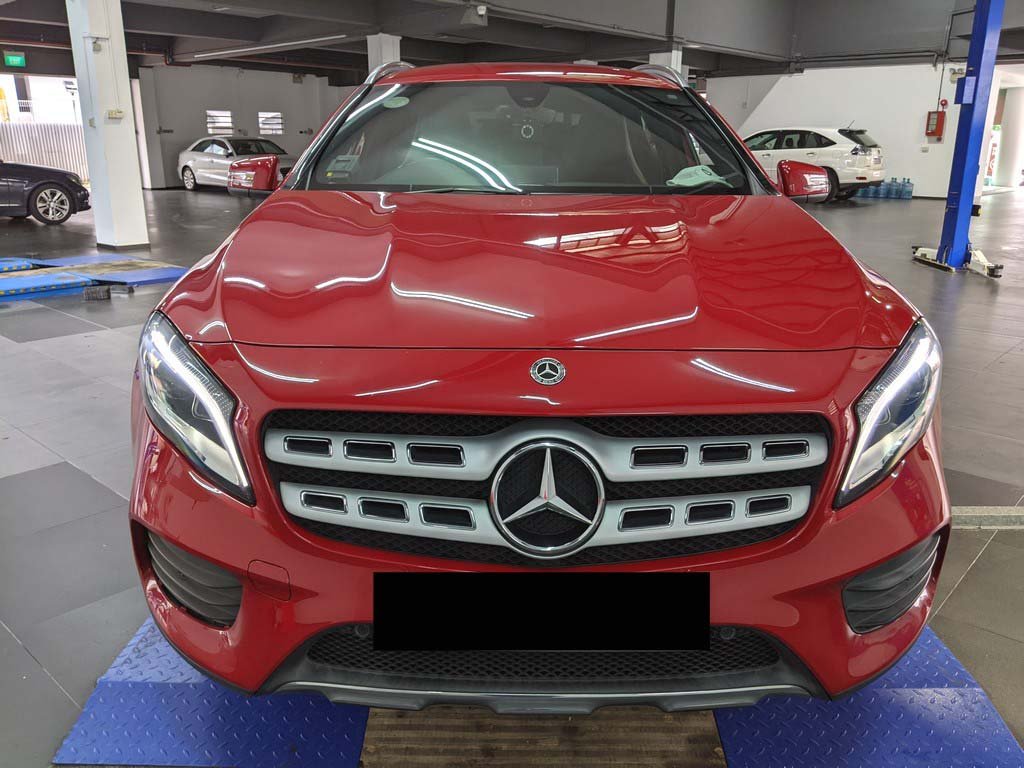Mercedes Benz GLA180 Amg Line (R18 Led)
