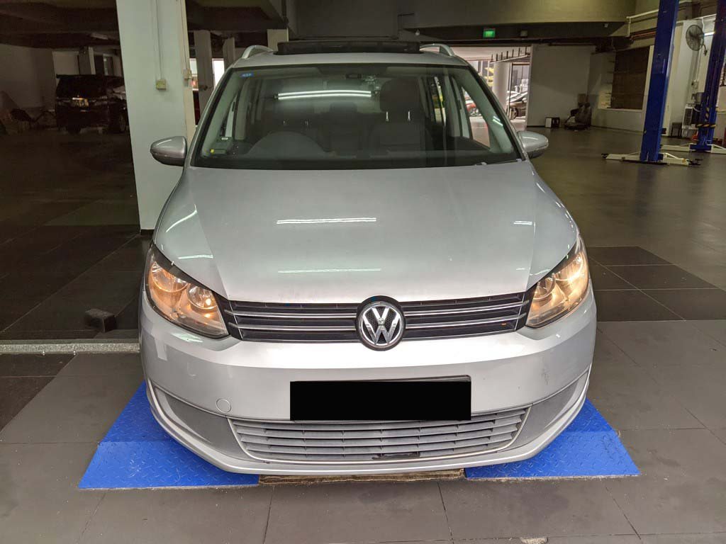 Volkswagen Touran 1.6 TDI At