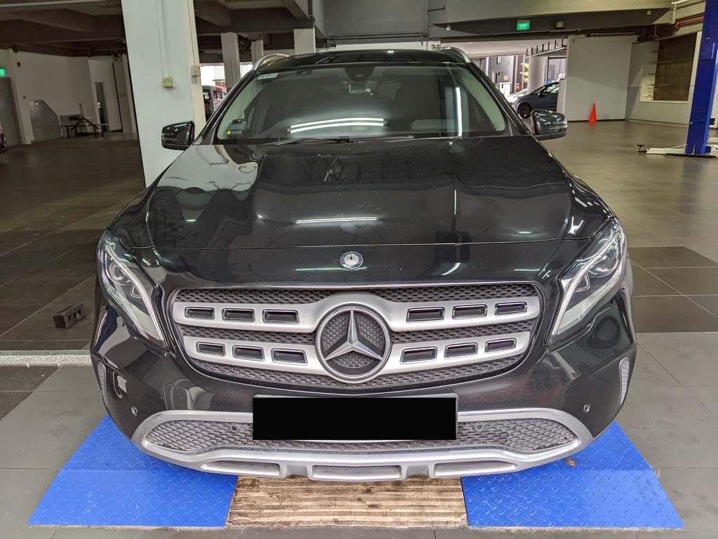 Mercedes Benz GLA180 (R18 BI)