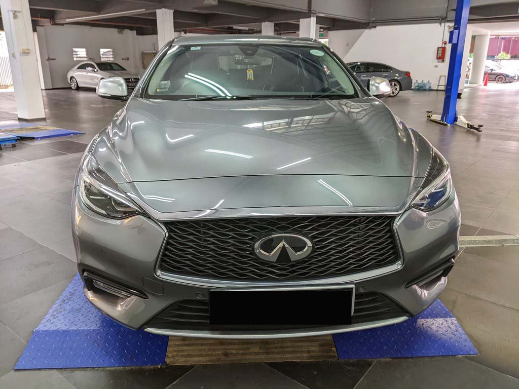 Infiniti Q30 1.5D Premium DCT