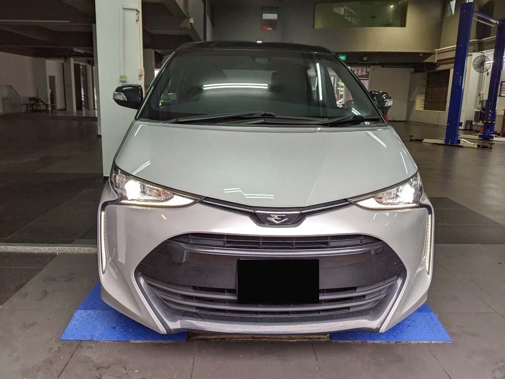 Toyota Estima Aeras Premium 2.4 CVT