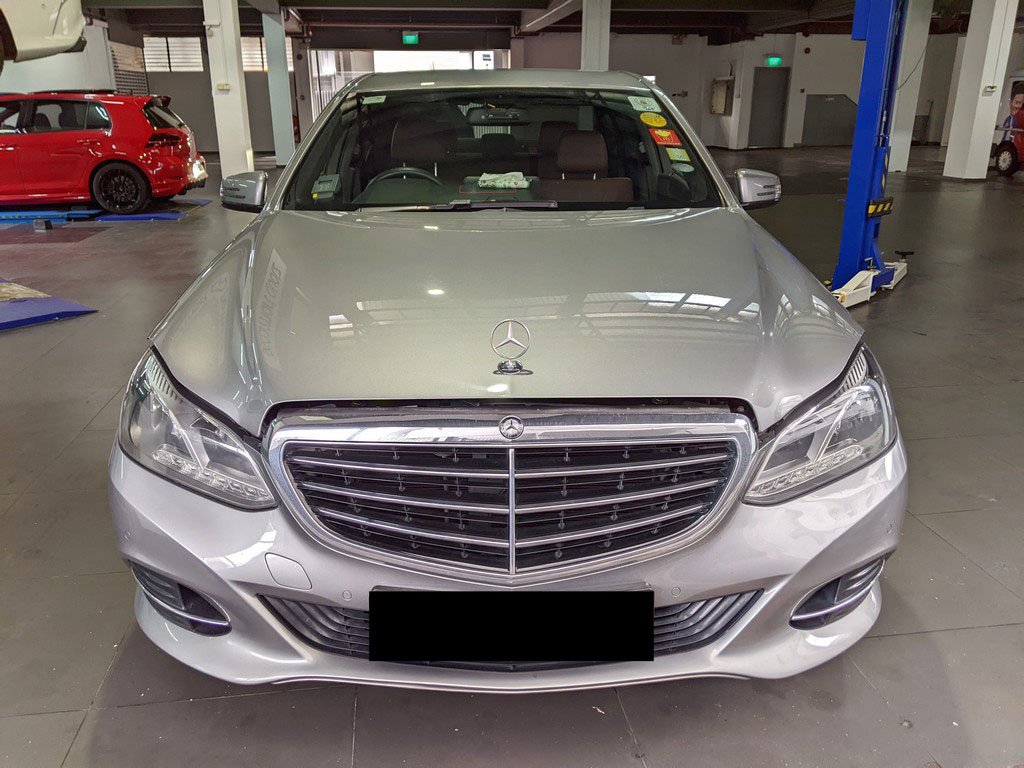 Mercedes Benz E 250 Sedan (r17)