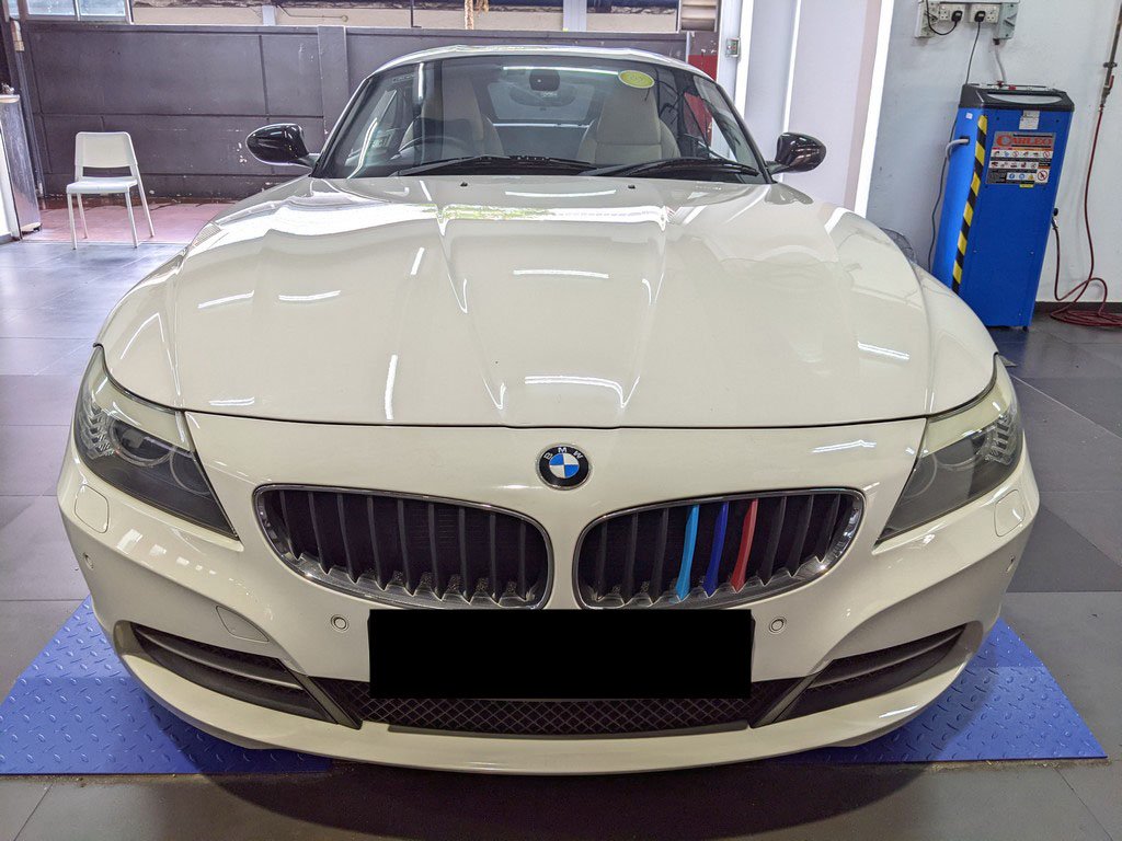 BMW Z4 Sdrive 23i 2.5l At Abs D/ab 2wd Hid (COE Till 01/2031)