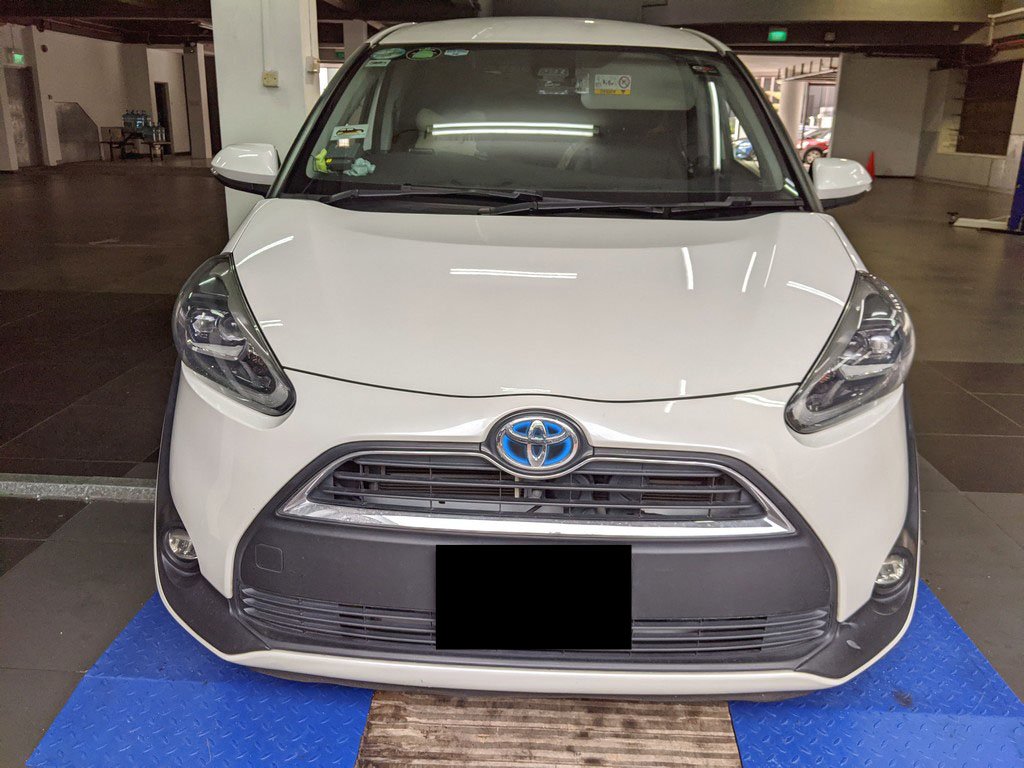 Toyota Sienta 1.5g Cvt (Hybrid)
