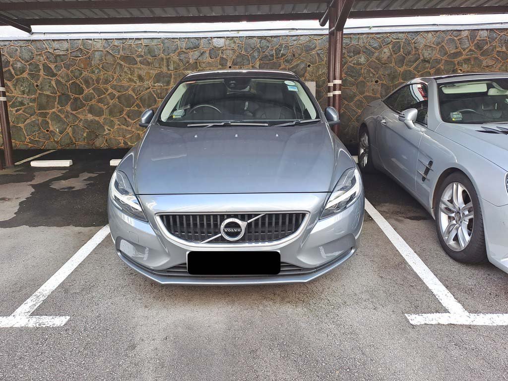 Volvo V40 T2 (A)
