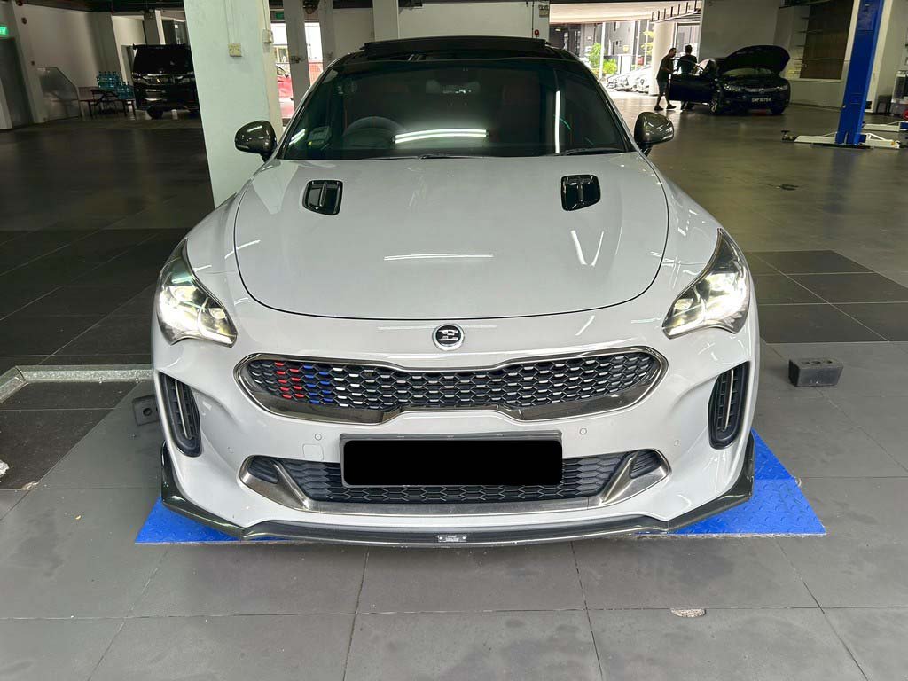 Kia Stinger 2.0A 2wd Sunroof
