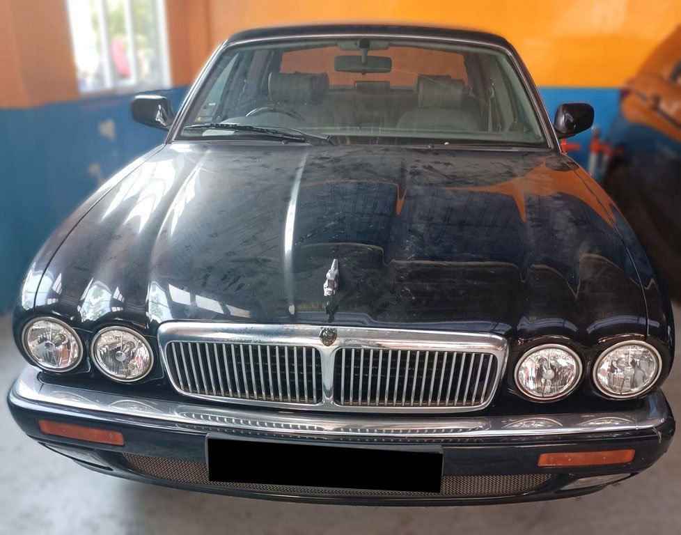 Jaguar Xj63.2 Lwb (COE Till 04/2026)