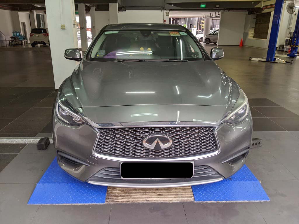 Infiniti Q30 1.5D DCT