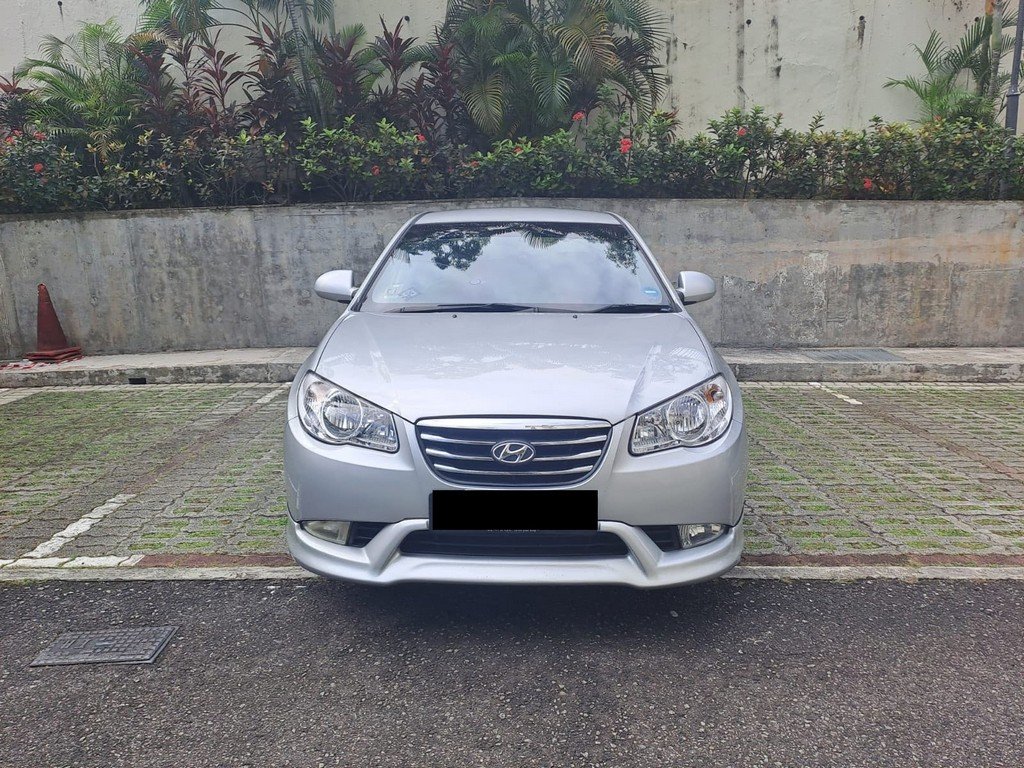 Hyundai Avante 1.6 Mt Abs Airbag 2wd 4dr (COE Till 09/2024)