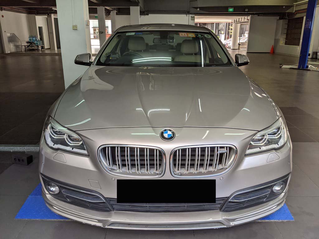 BMW 520i AT D/AB 2wd 4dr Led Nav