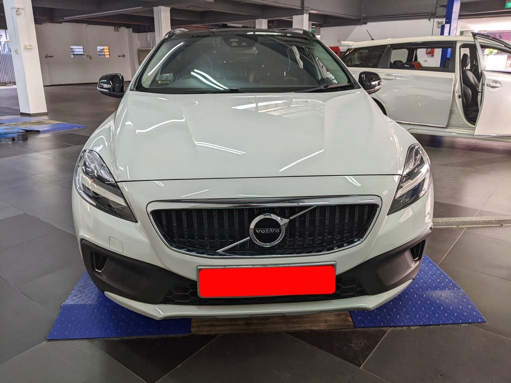 Volvo V40 Cross Country T4 (Revised OPC)