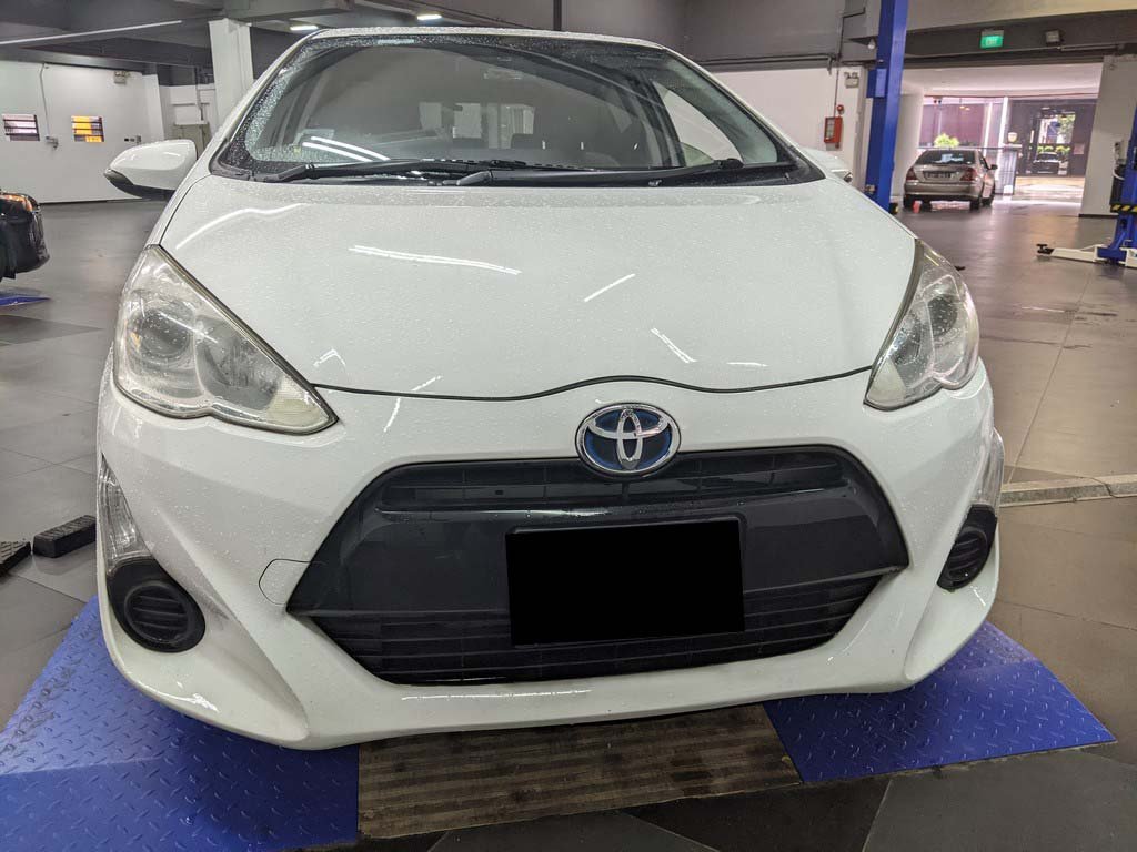 Toyota Aqua Hybrid 1.5s Cvt ABS D/airbag 2WD (Hybrid)