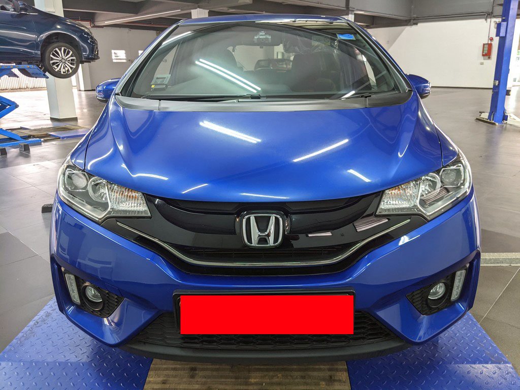 Honda Jazz 1.5 Vtir Cvt Abs D/airbag 2wd (Revised OPC)