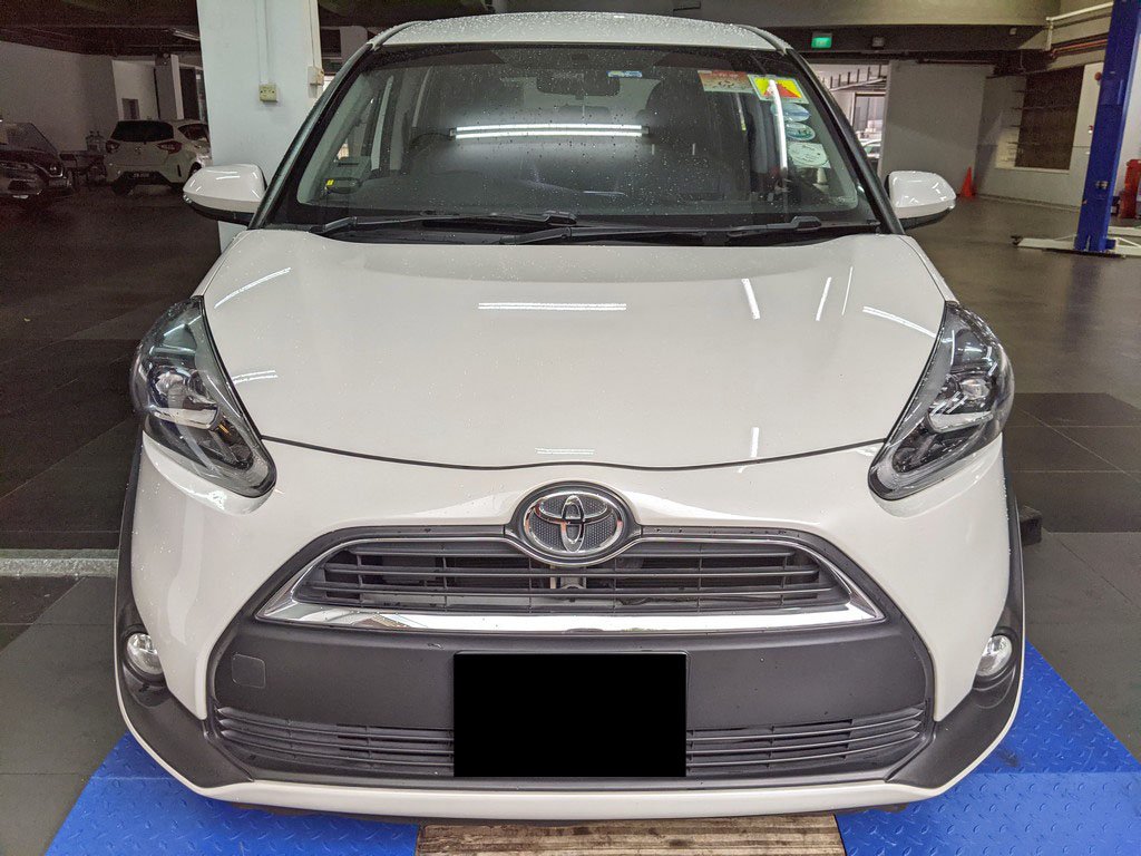Toyota Sienta 1.5g A