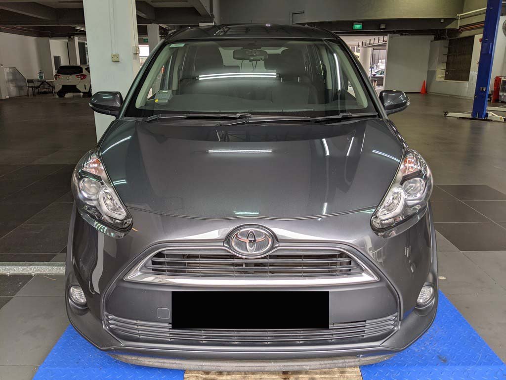 Toyota Sienta Standard (Auto)