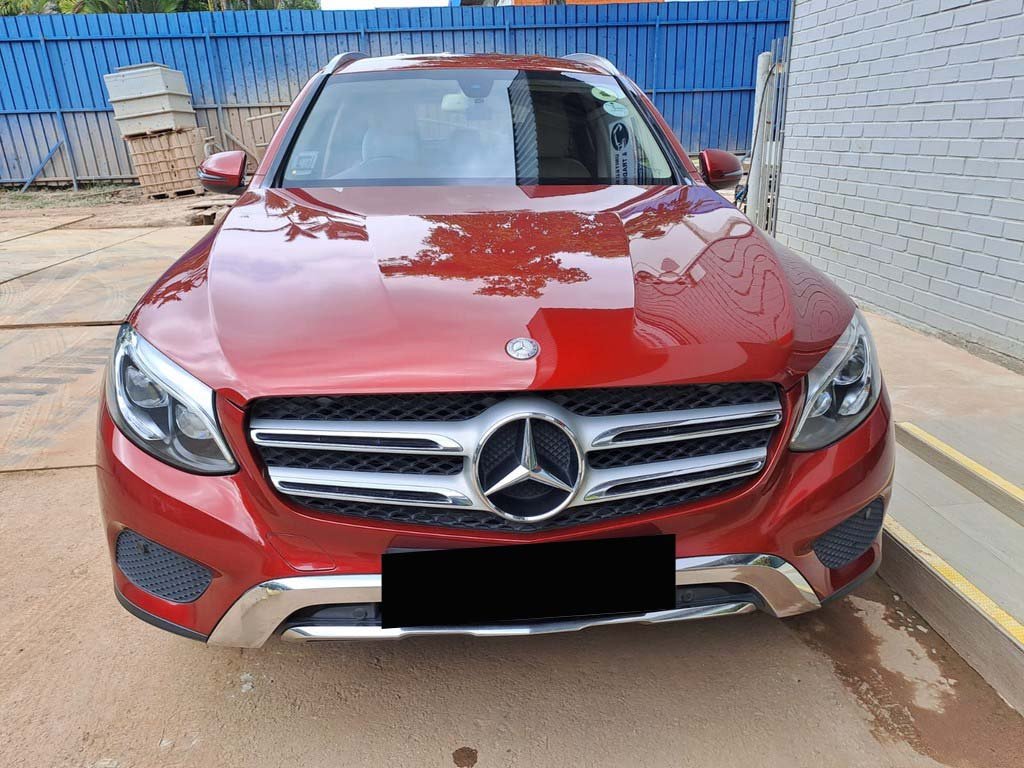 Mercedes Benz Glc250 4Matic (R18 Led)