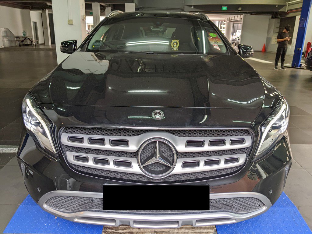 Mercedes Benz Gla180 Urban (r18 Led)