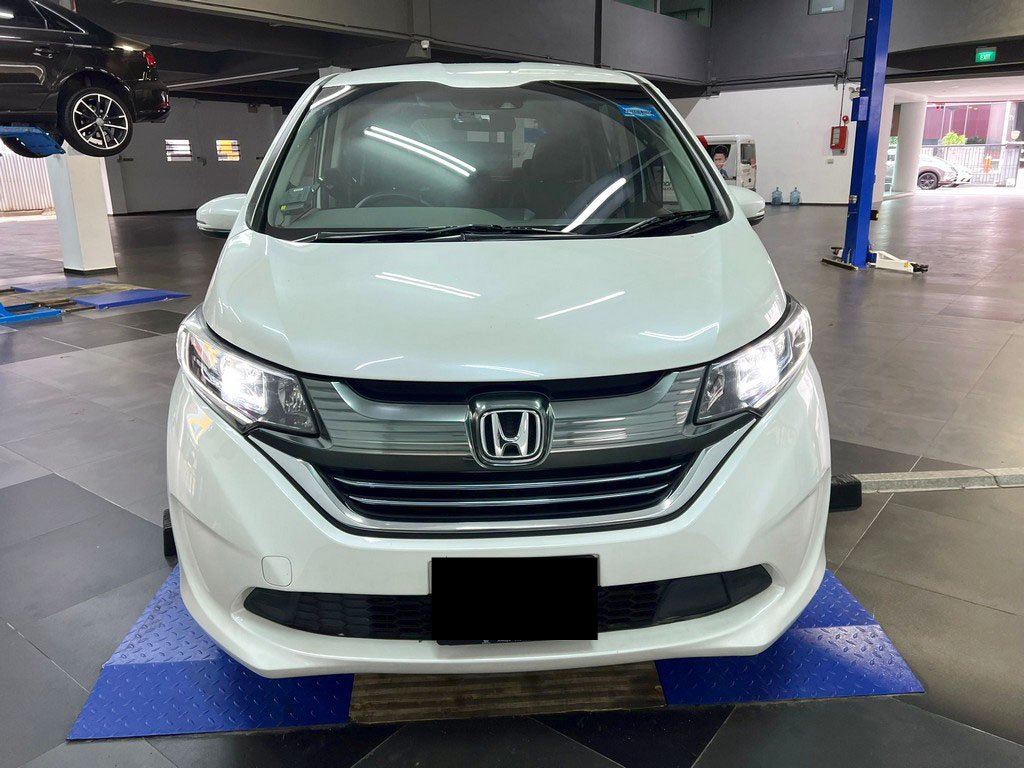Honda Freed 1.5g Auto (Hybrid)