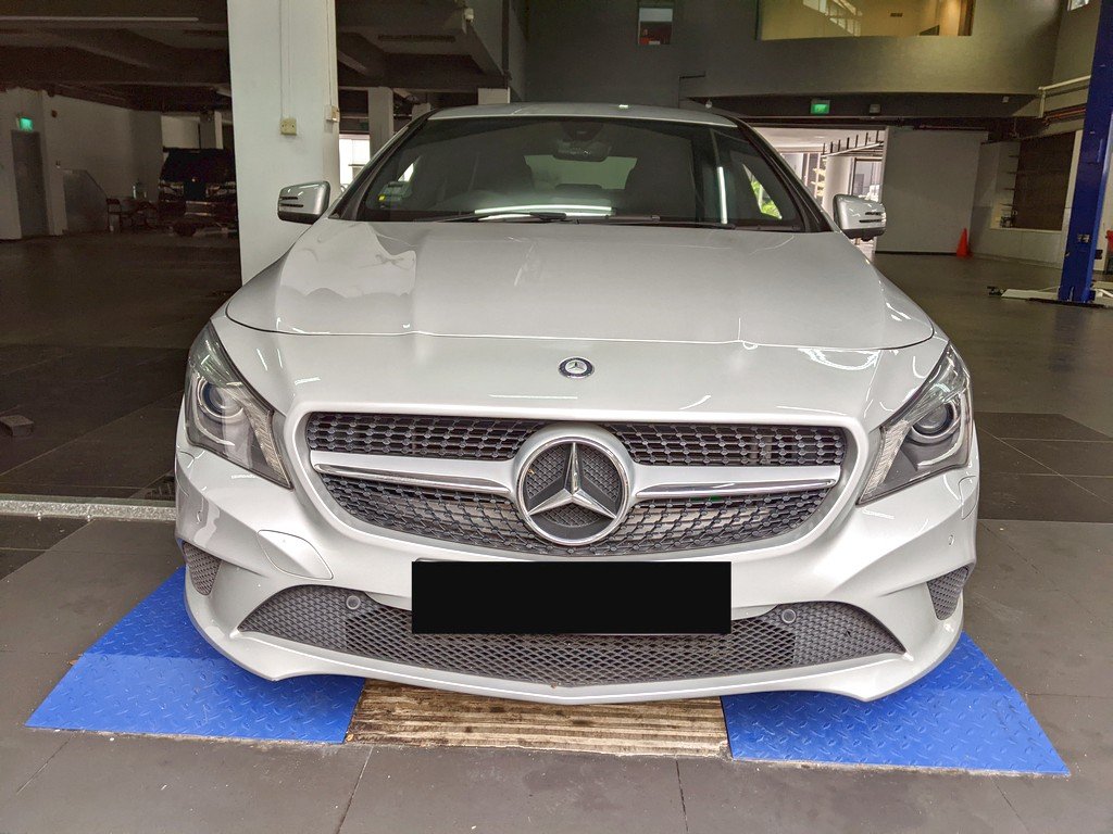 Mercedes Benz CLA180 (R18 BI)