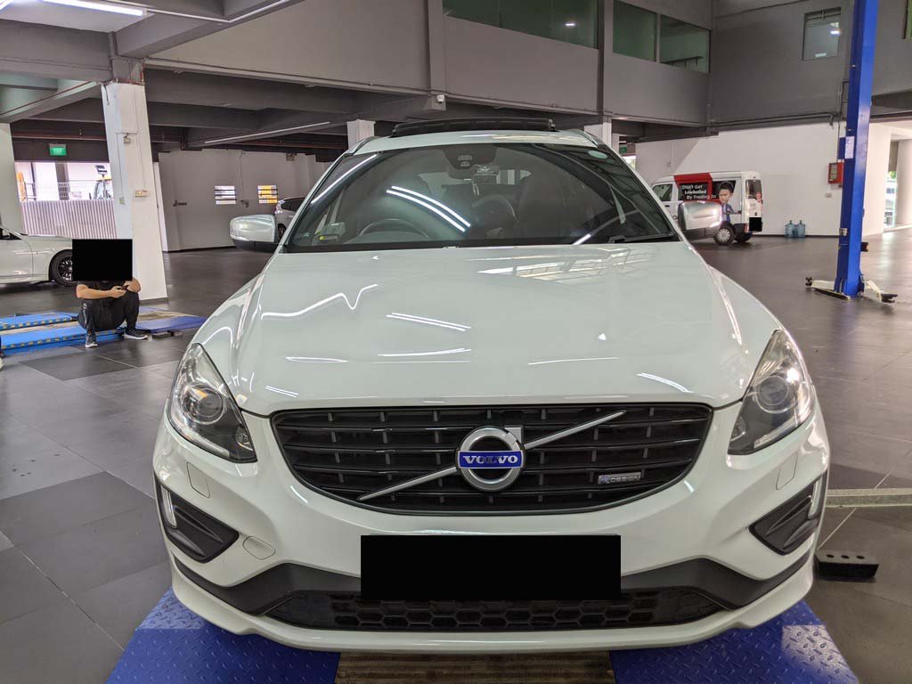 Volvo XC60 T5 R Design S/r