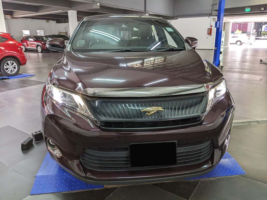 Toyota Harrier Elegance 2.0 CVT