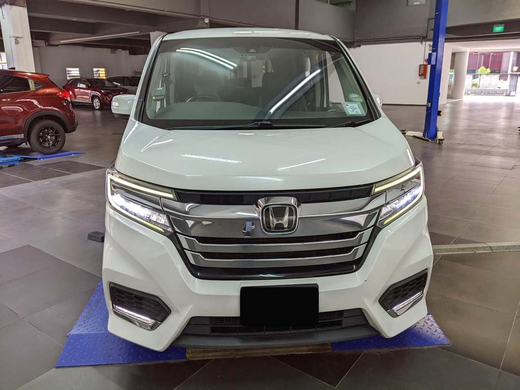 Honda Stepwgn Spada 2.0G CVT (Hybrid)